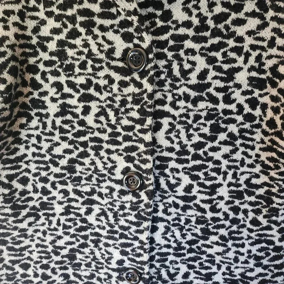 Kasper 100% Wool Jacket Black & Gray Animal Print Button Long Sleeve Size Medium - Picture 9 of 9